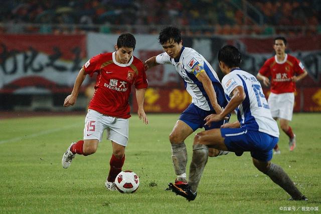 jiuyou关于今晨体能课后，广州队外线爆发备战意甲，媒体盛赞，年轻球员得到机会的信息